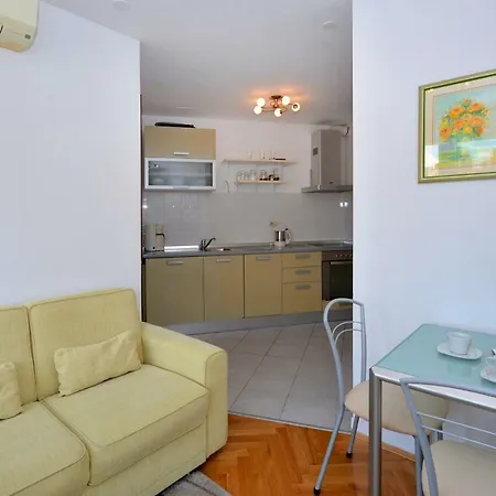 Apartment Znjan Split