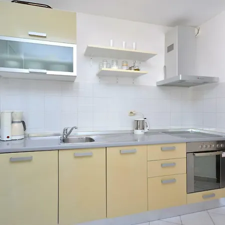 Apartment Znjan *